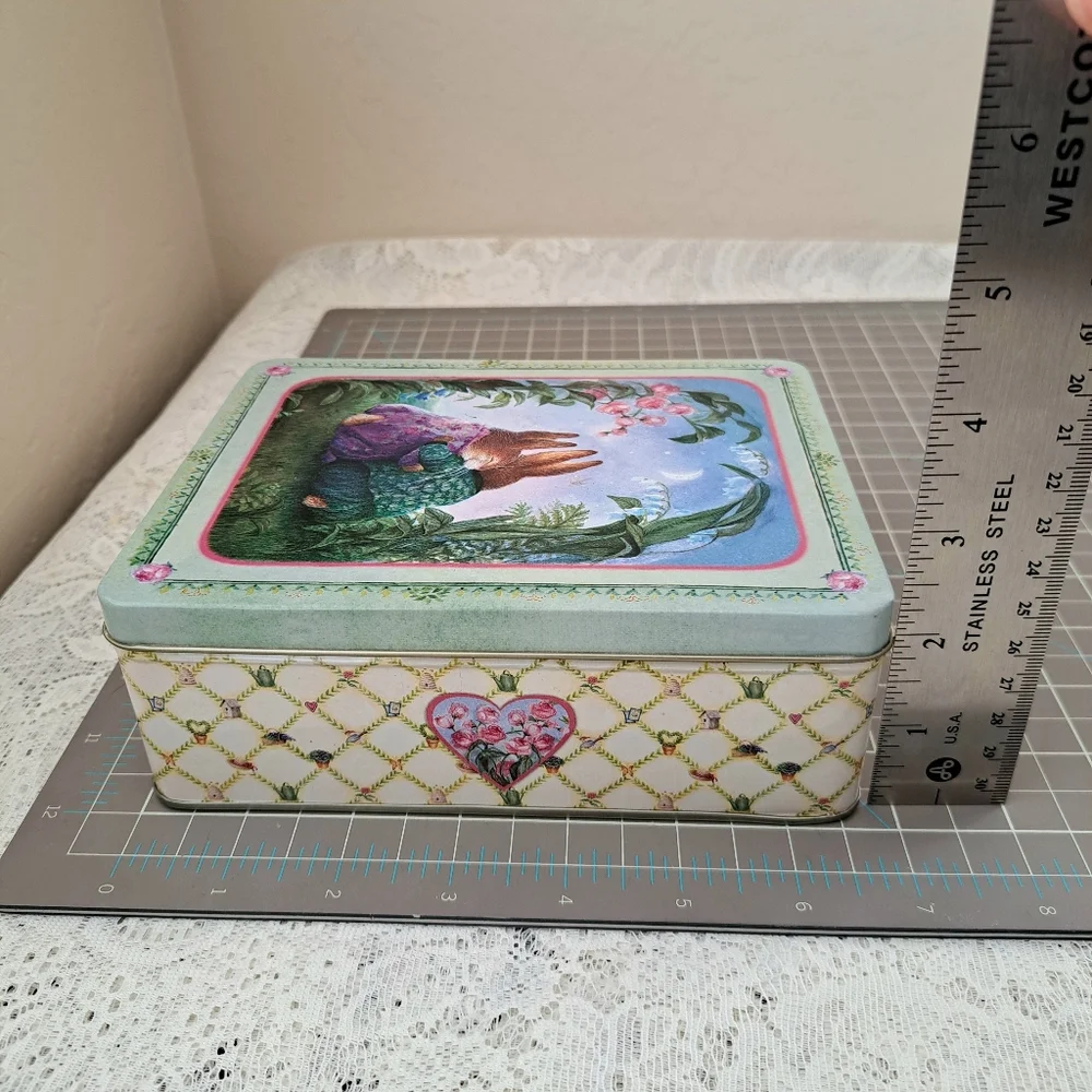 Susan Wheeler Collectible Sweet Bunny Couple In The Moonlight Tin Metal Box Lid